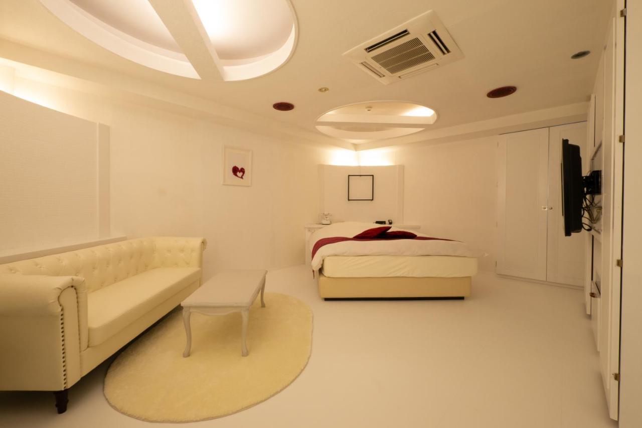 Hotel Rplus日高 (Adults Only) Hidaka  Exteriör bild